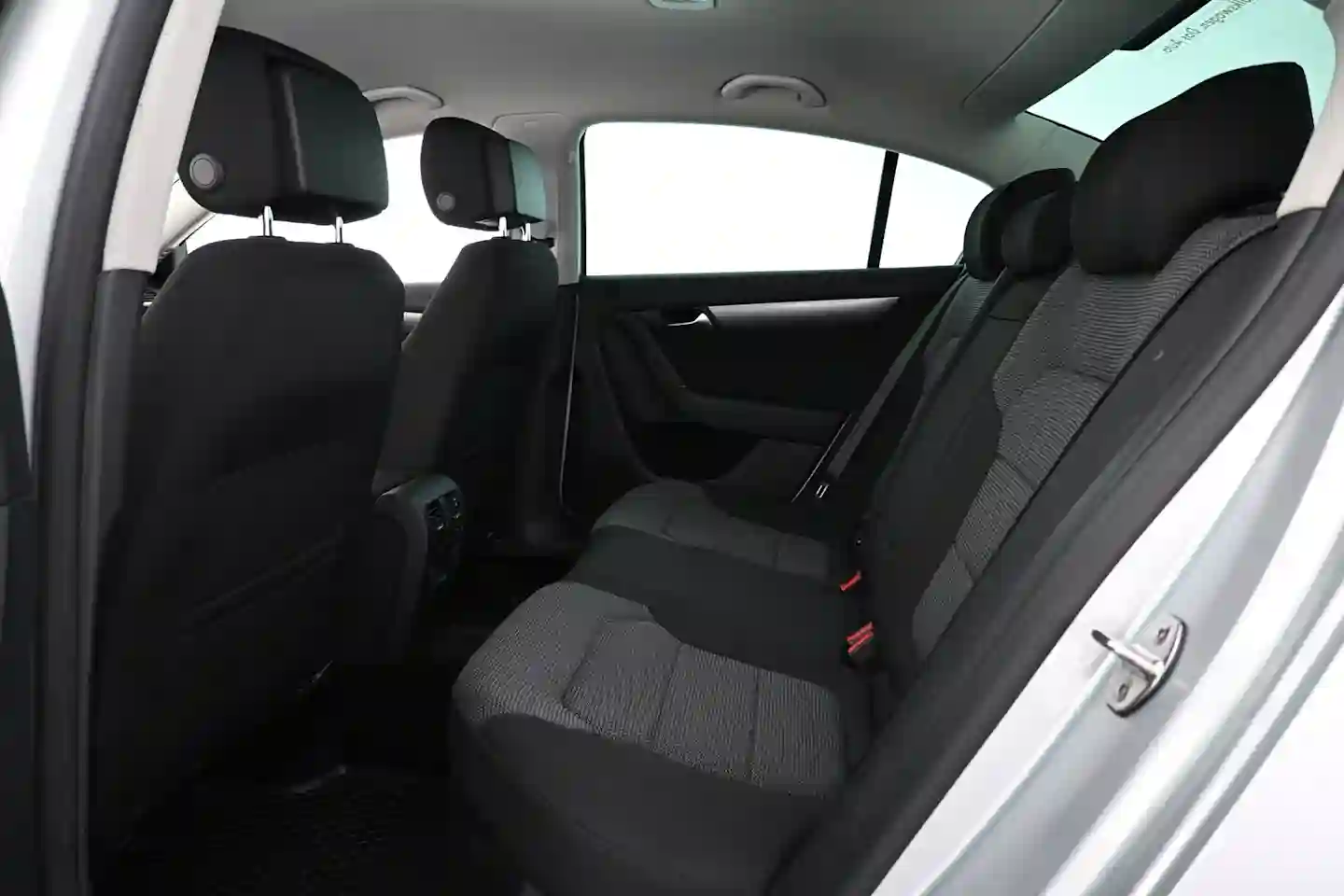 Car Image - 2BUbcD8Myt3vTbLIUiZaf5