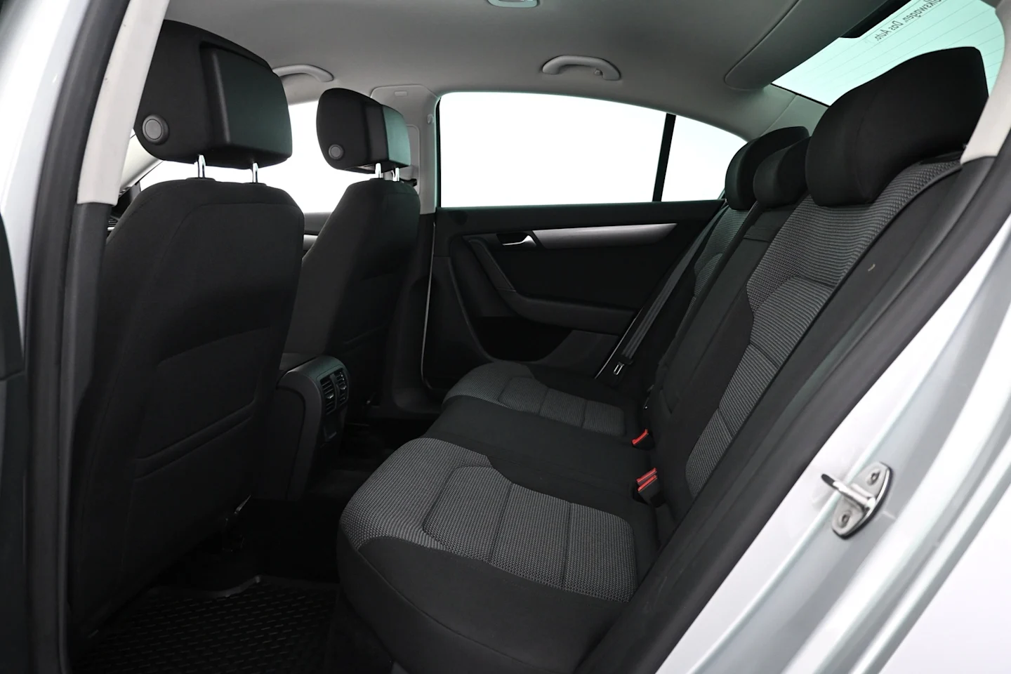 Car Image - 2BUbcD8Myt3vTbLIUiZaf5