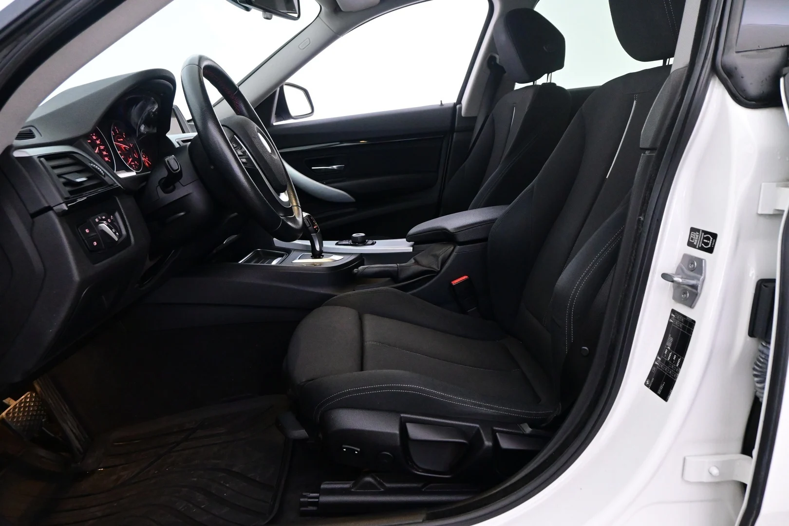 Car Image - 4ZEpXd5rY6EYZRoTkK5SSZ
