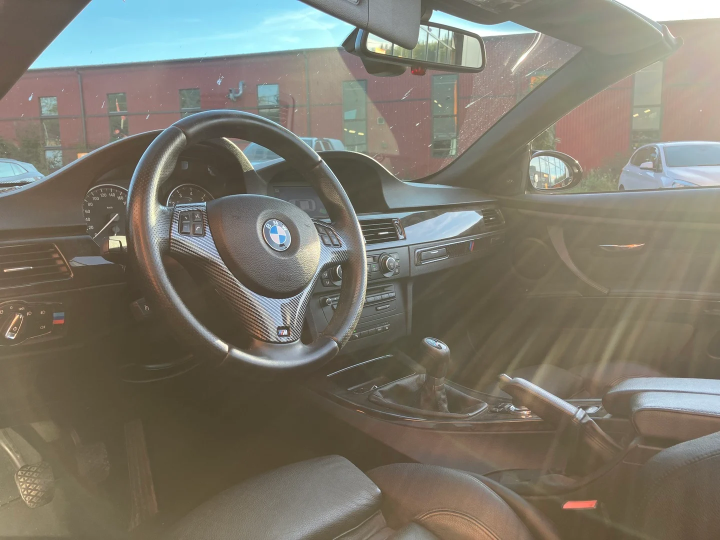 Car Image - 2wPnsTrfhTb2Dkdh6bFUxy