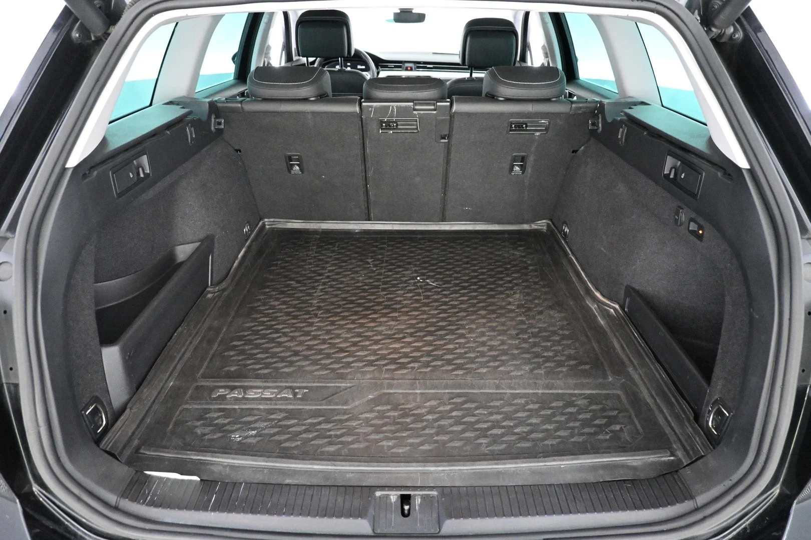 Car Image - 17H1IFKtL79SFXnU4uwju2