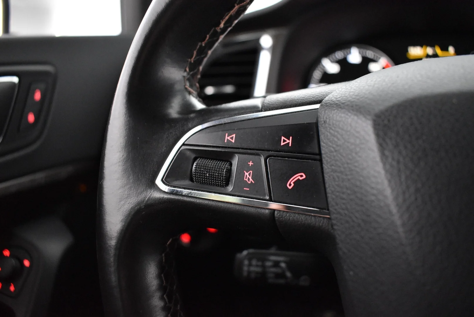 Car Image - 3B9nX9EcaVxU2ZPgLYl0Nb