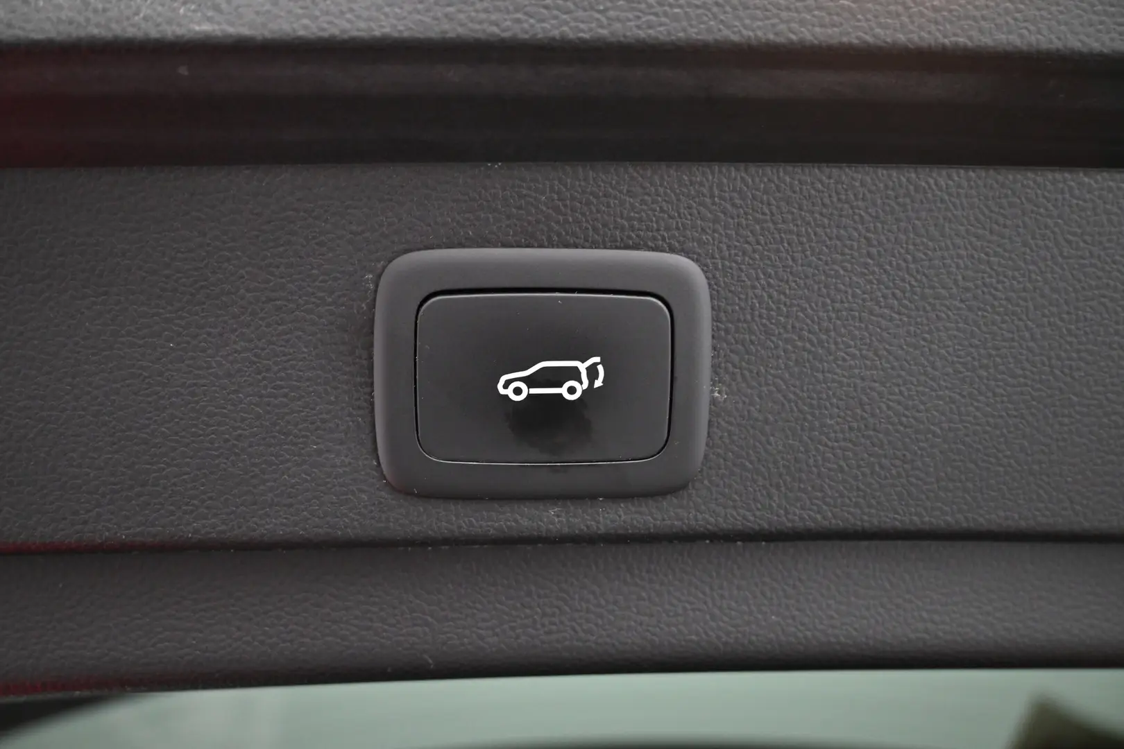 Car Image - 6XBvbu4y2eTy3YmsEFSvm0