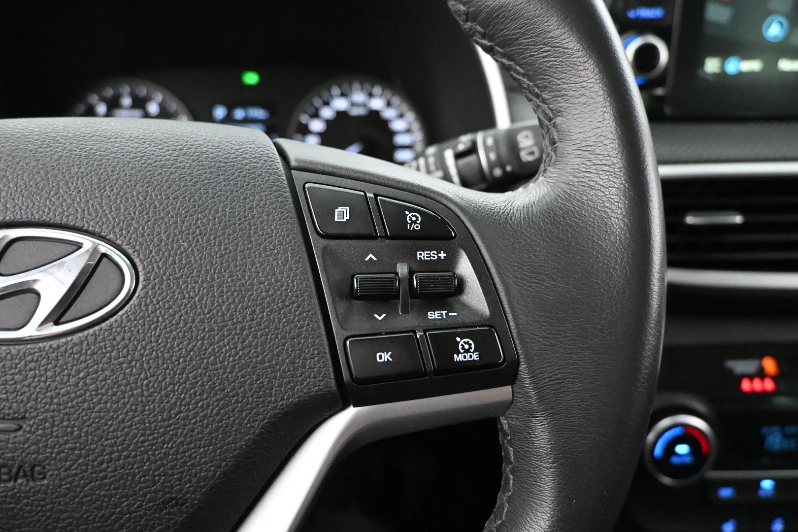 Car Image - 6CRFix35jrlwSxal4TvkbY