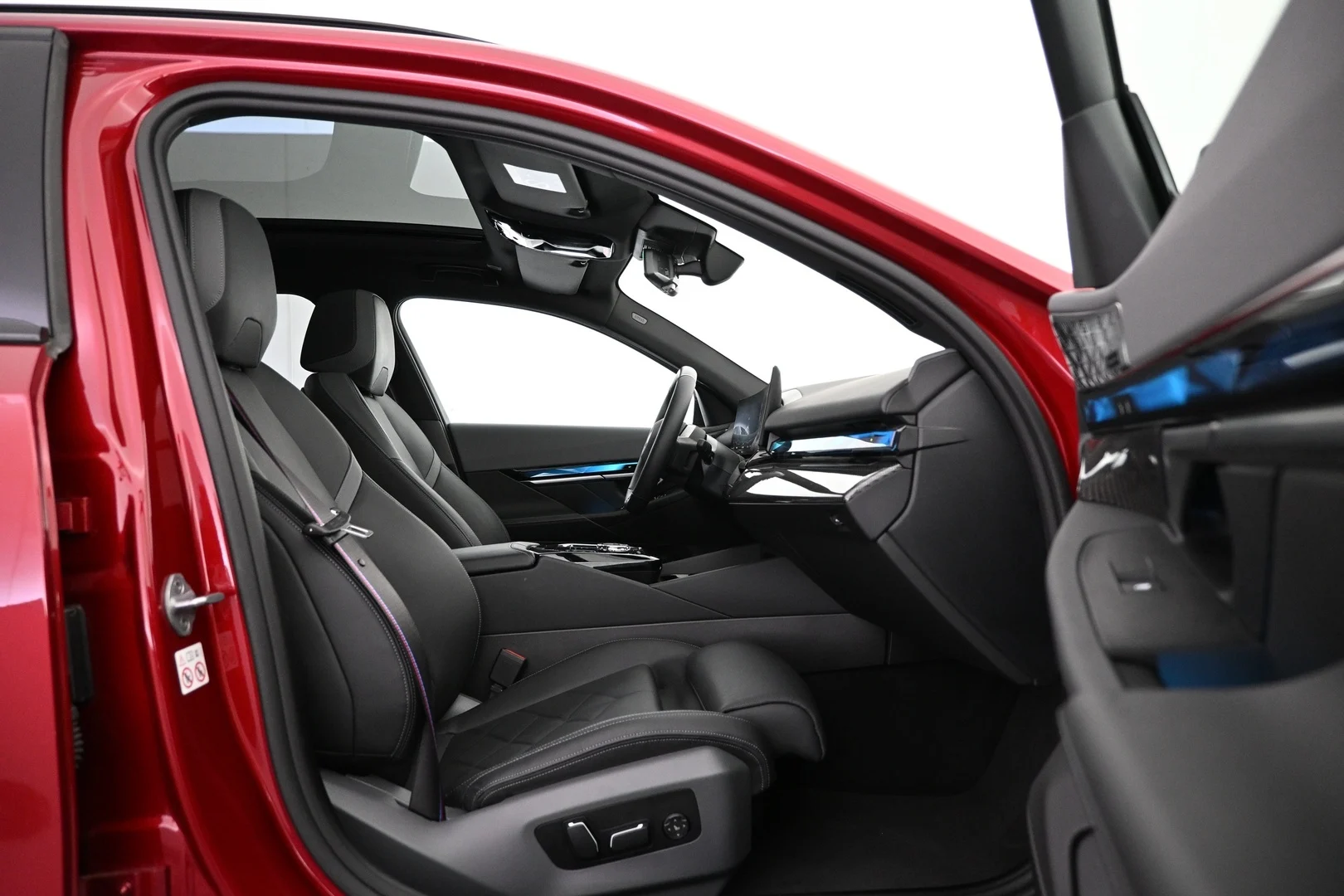 Car Image - 7EE1a73KTllCDlf3cYFNGQ