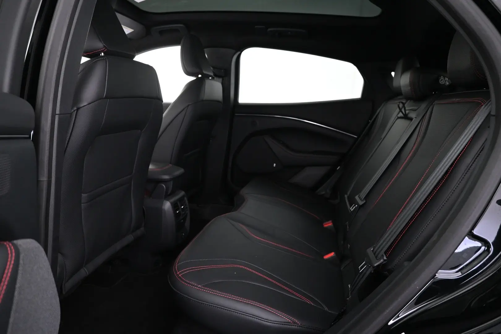 Car Image - 5ZU25Ch1TTxyNCcEBVAnFB