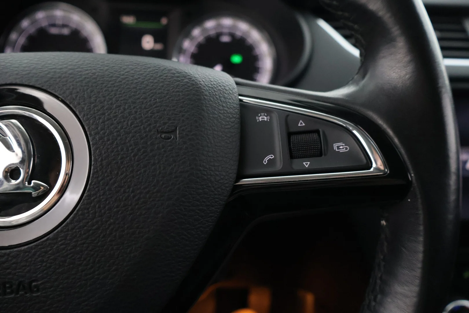 Car Image - fn9BFS38SKJxmYdHuAEc6