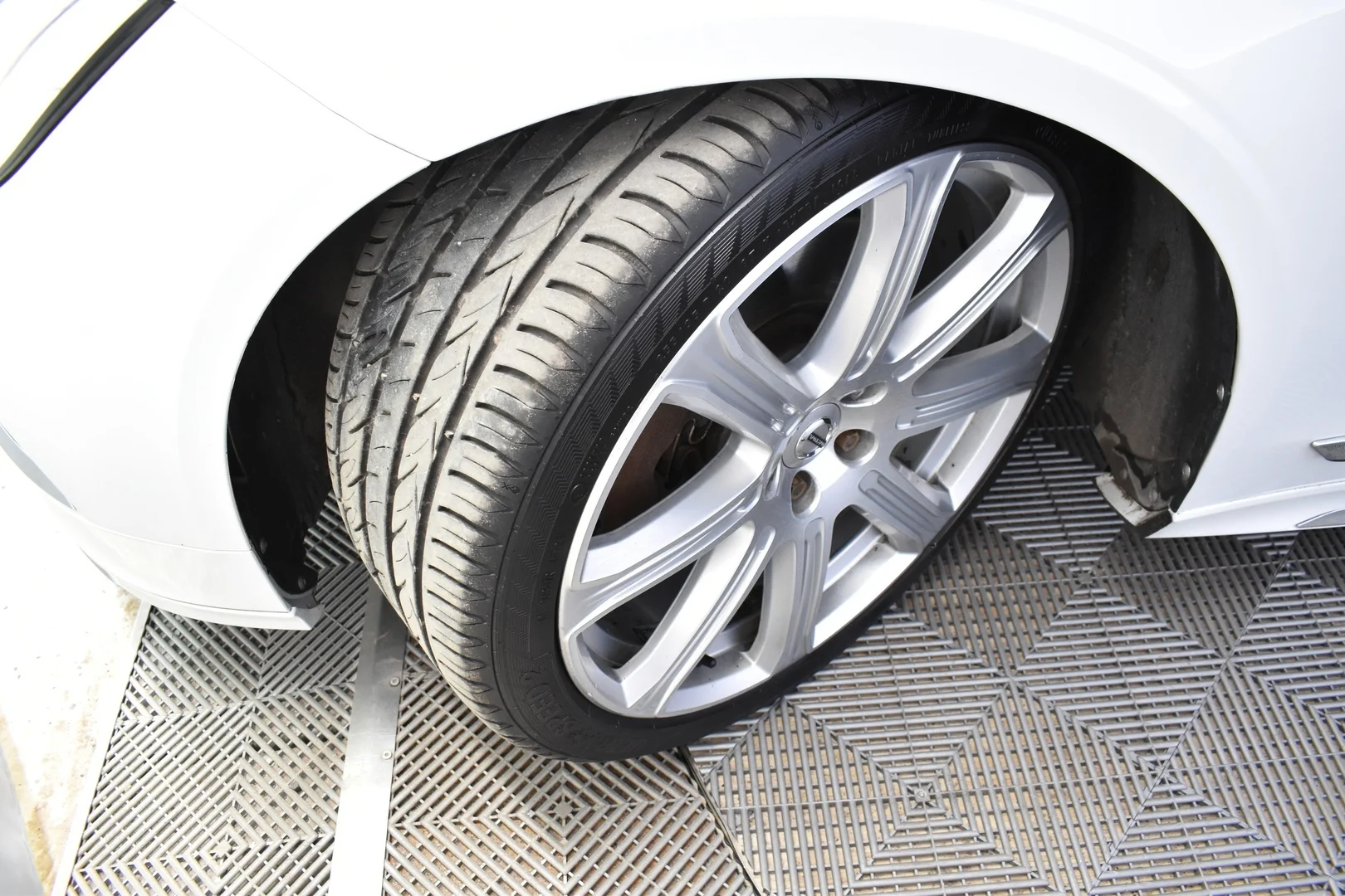 Car Image - 4m7wB2Rjxy7ly4N5SSdngi
