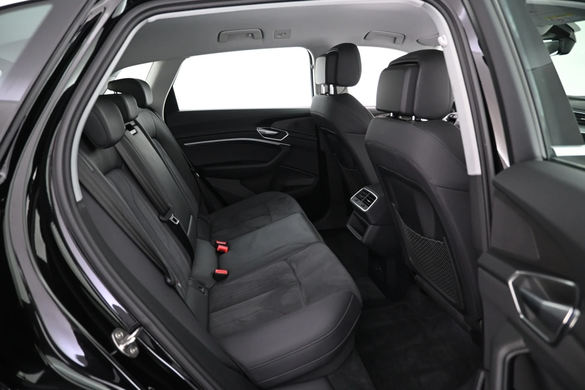 Car Image - 4aiLQrlfhmp1u55onXoaTu