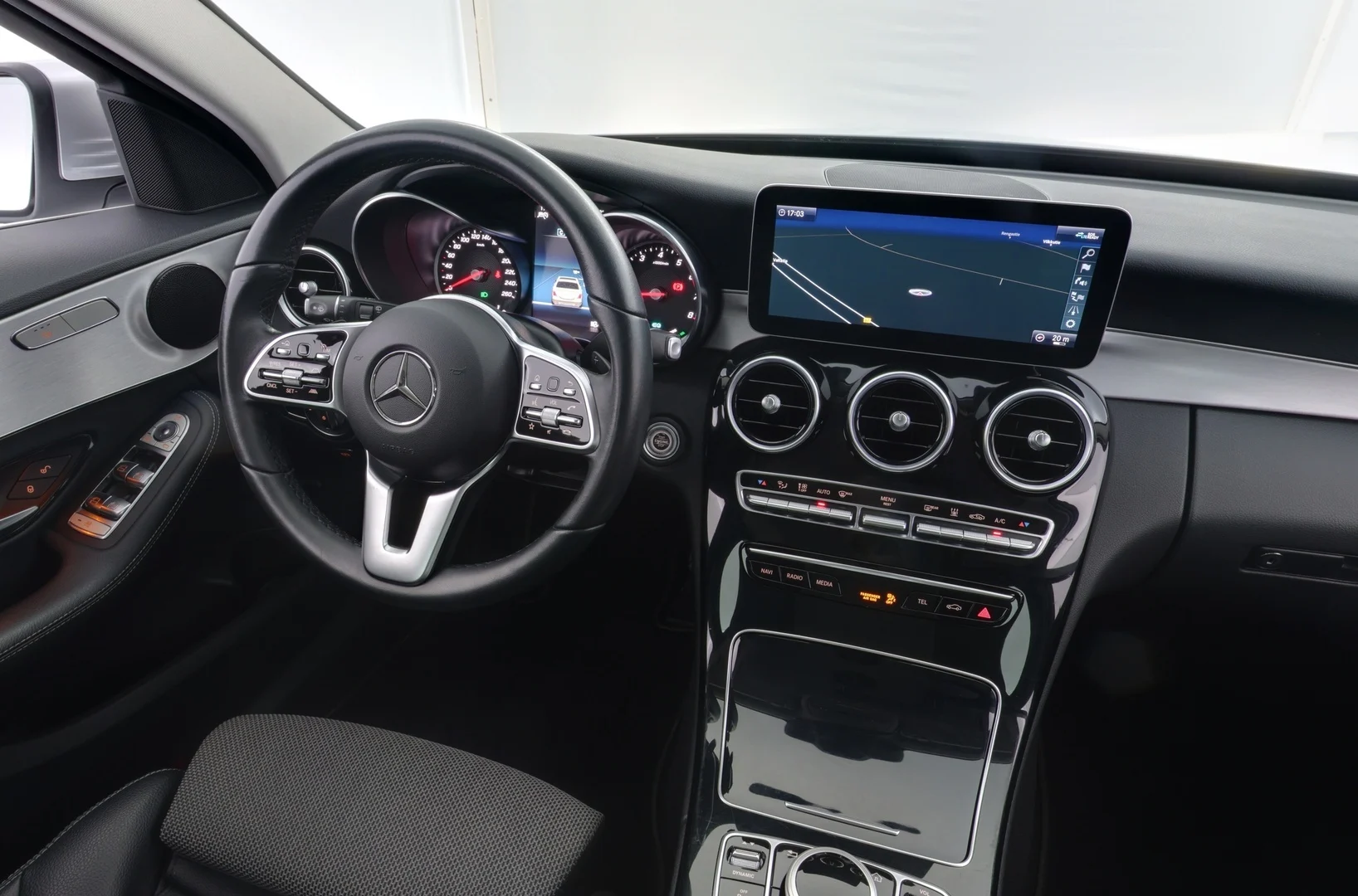 Car Image - 6L2UfYkk3FEEbngMHDtH2Z