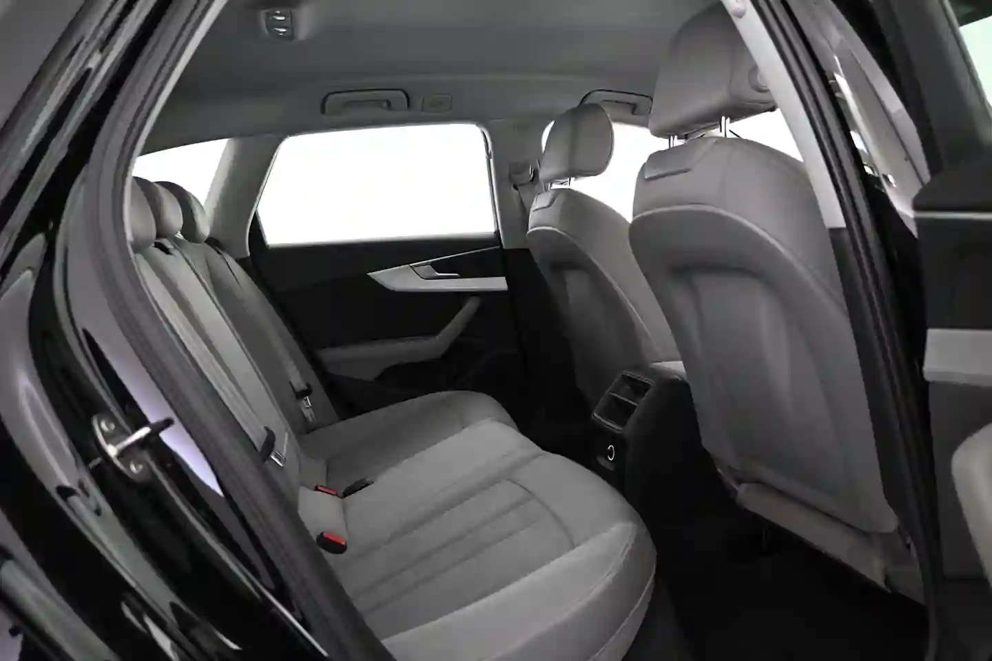 Car Image - 7Ji2oQ9T0EyNeCa5CV9ZKj