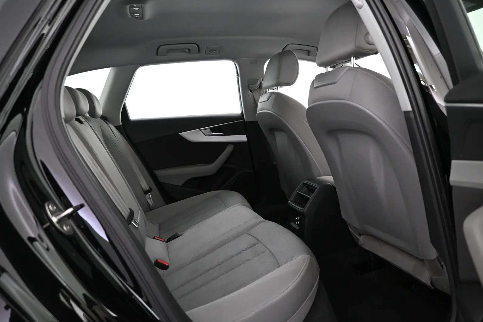 Car Image - 7Ji2oQ9T0EyNeCa5CV9ZKj
