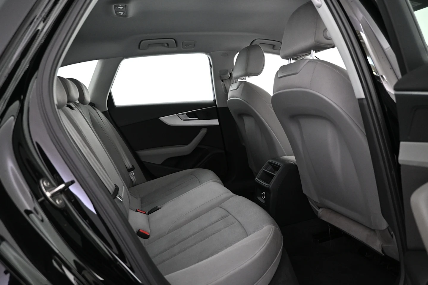Car Image - 7Ji2oQ9T0EyNeCa5CV9ZKj