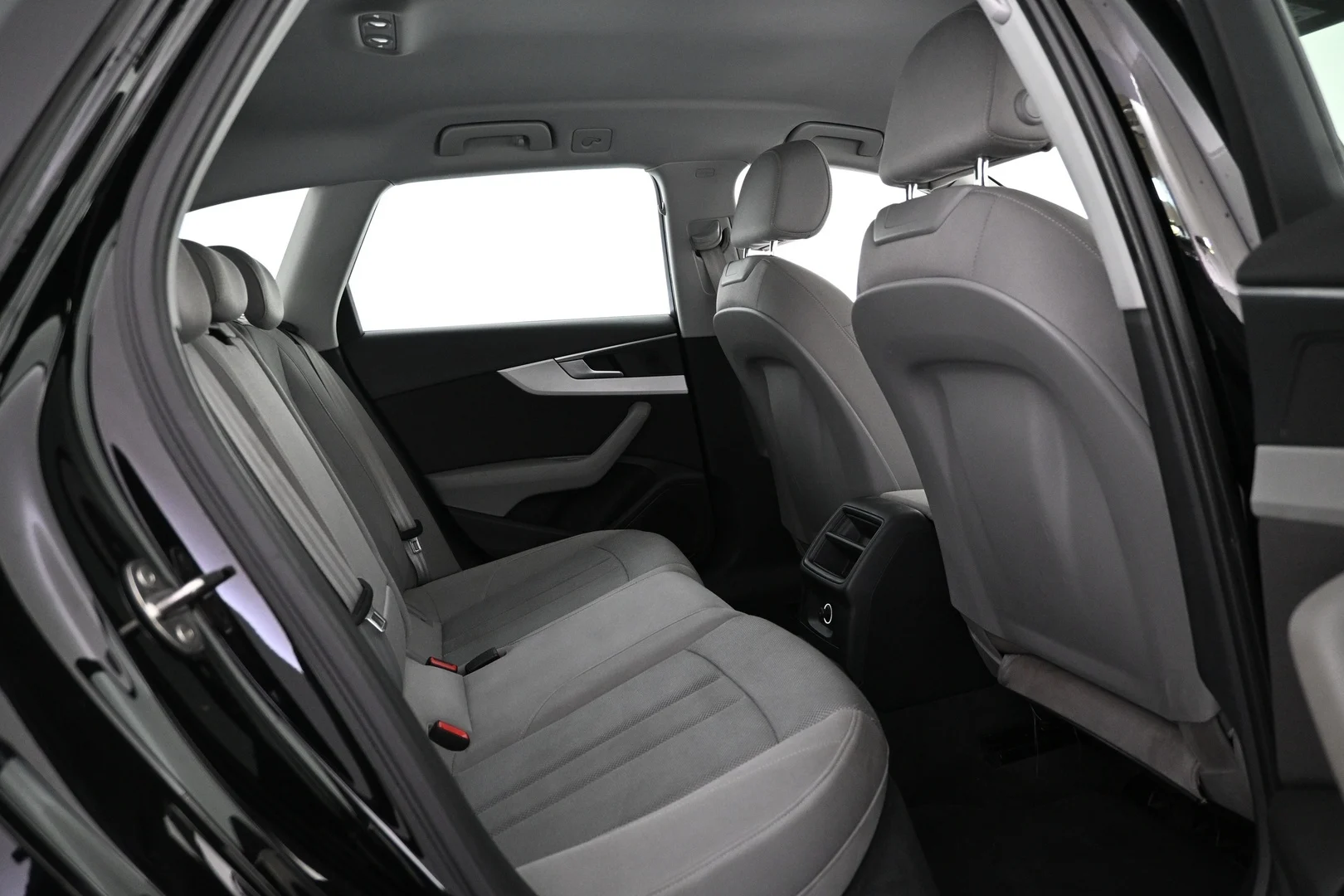 Car Image - 7Ji2oQ9T0EyNeCa5CV9ZKj