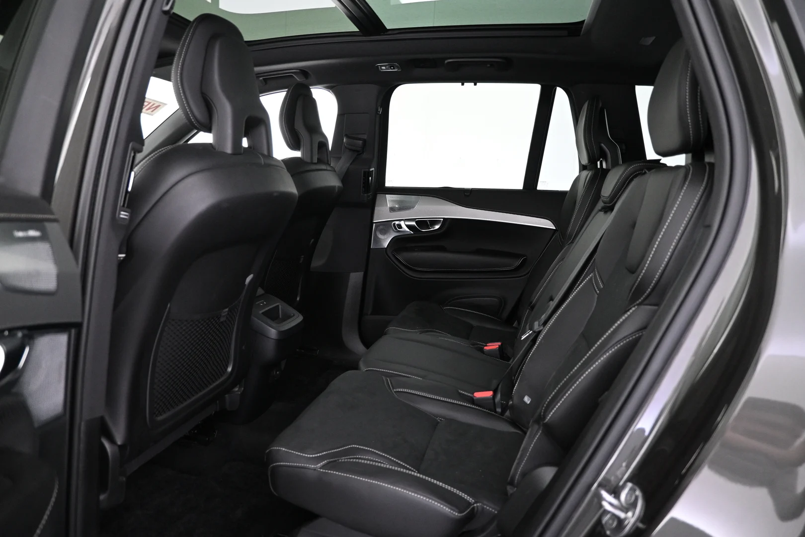 Car Image - 7B9VynScUTWYIRBb1A3TlI