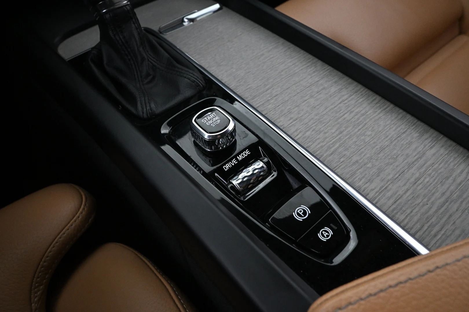 Car Image - 6n7DbnnDnJ0HikuwGhZUDe