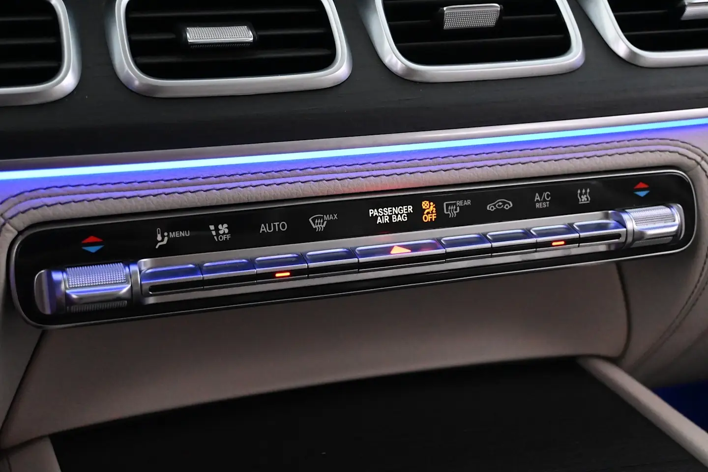 Car Image - 2Ii9moRLNbPzv5dqIkkX6B