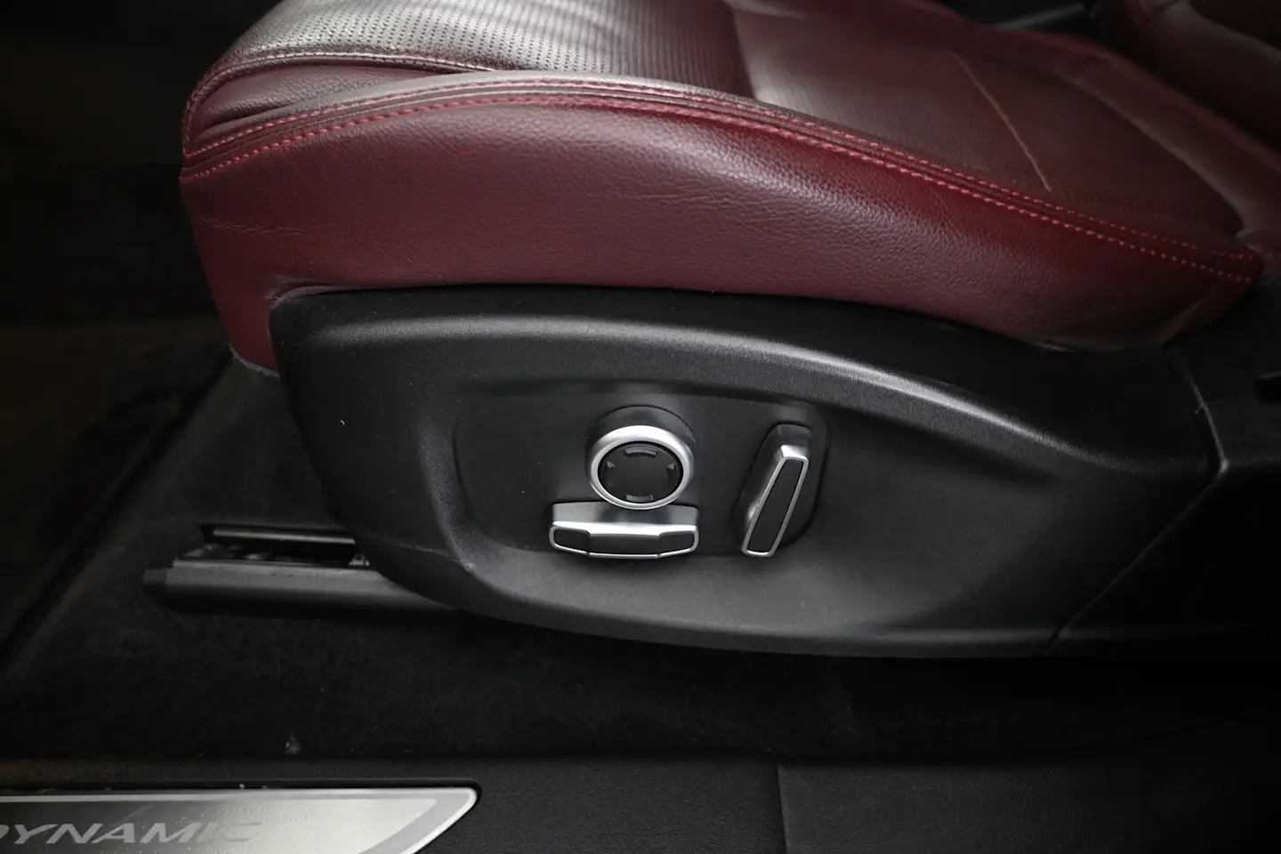 Car Image - NVcVSjhL5ZdJxB2aByztI