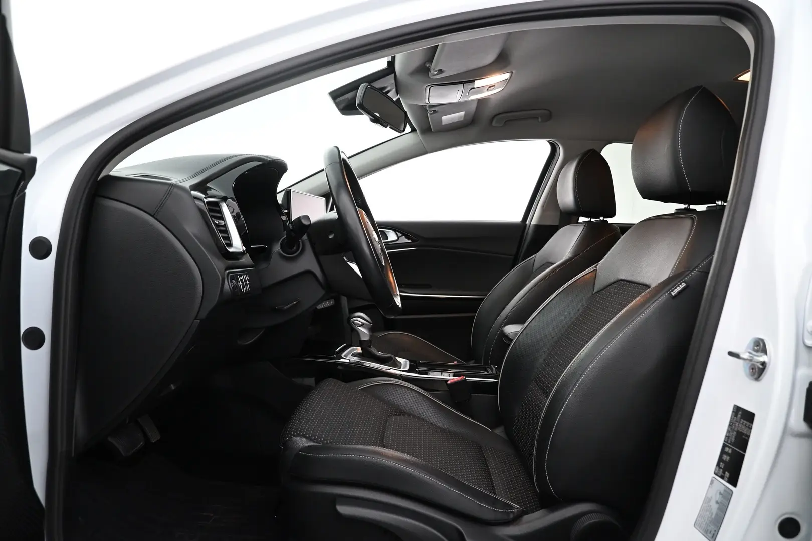 Car Image - 2UPOAuEwuul3RtR3RWdcyH