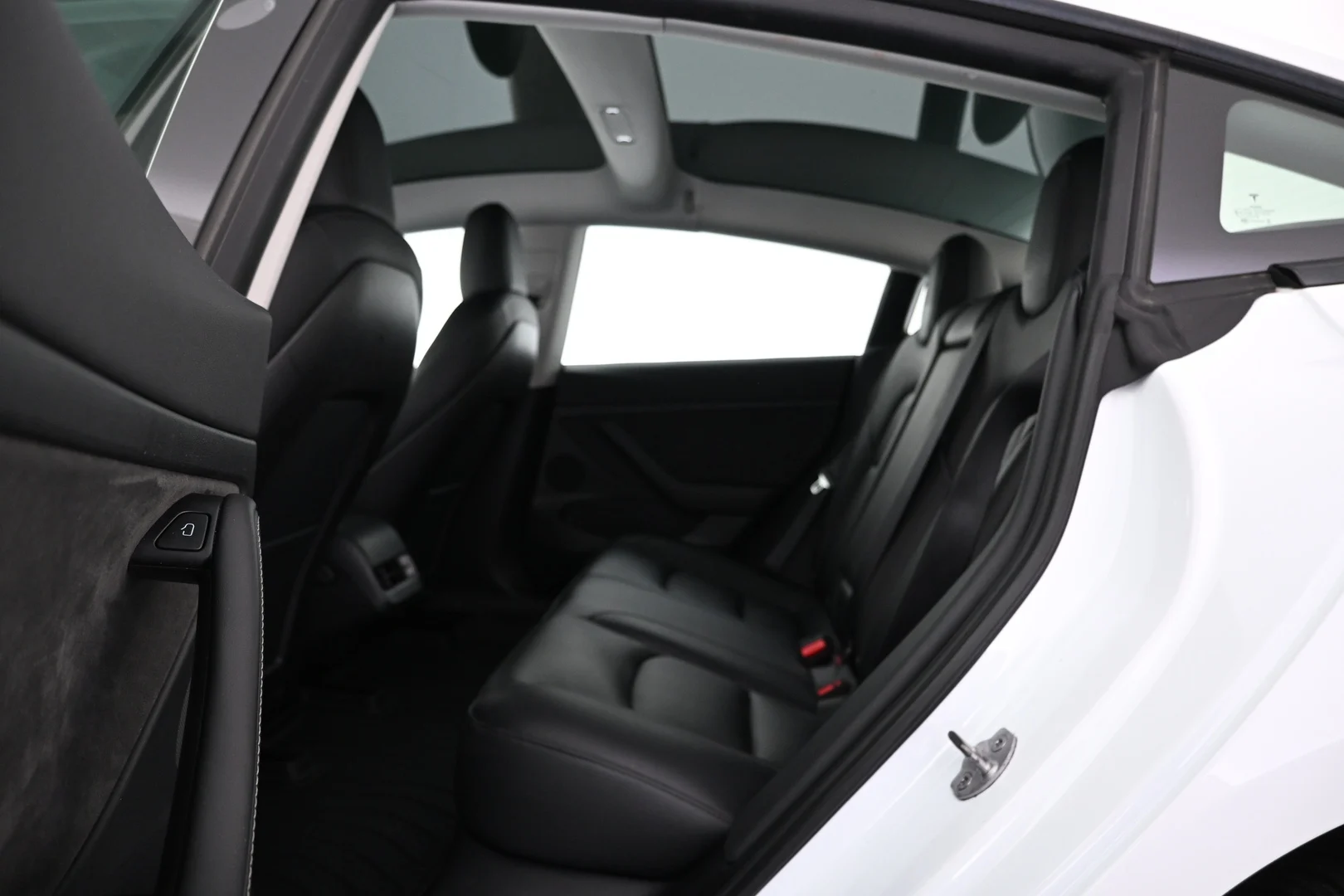 Car Image - 140MBpQPjLUu94iEeTkHE2