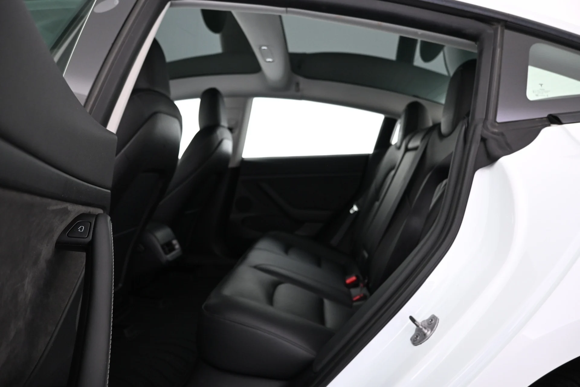 Car Image - 140MBpQPjLUu94iEeTkHE2