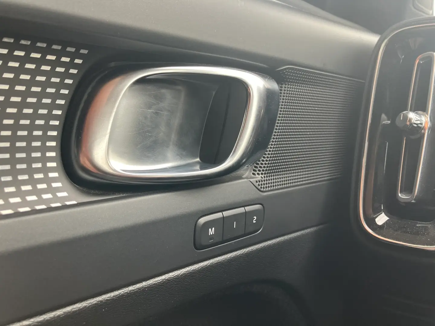 Car Image - 5I1GuT6WDP5LpRsO24QJNV