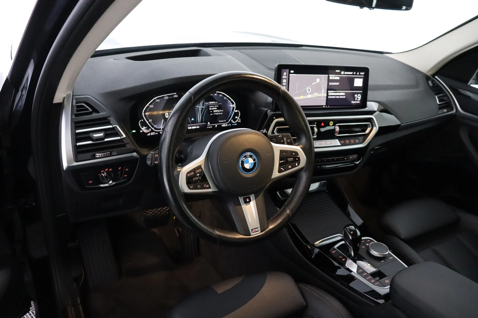 Car Image - QrAamz4UxZJZpAgI8Qyhy