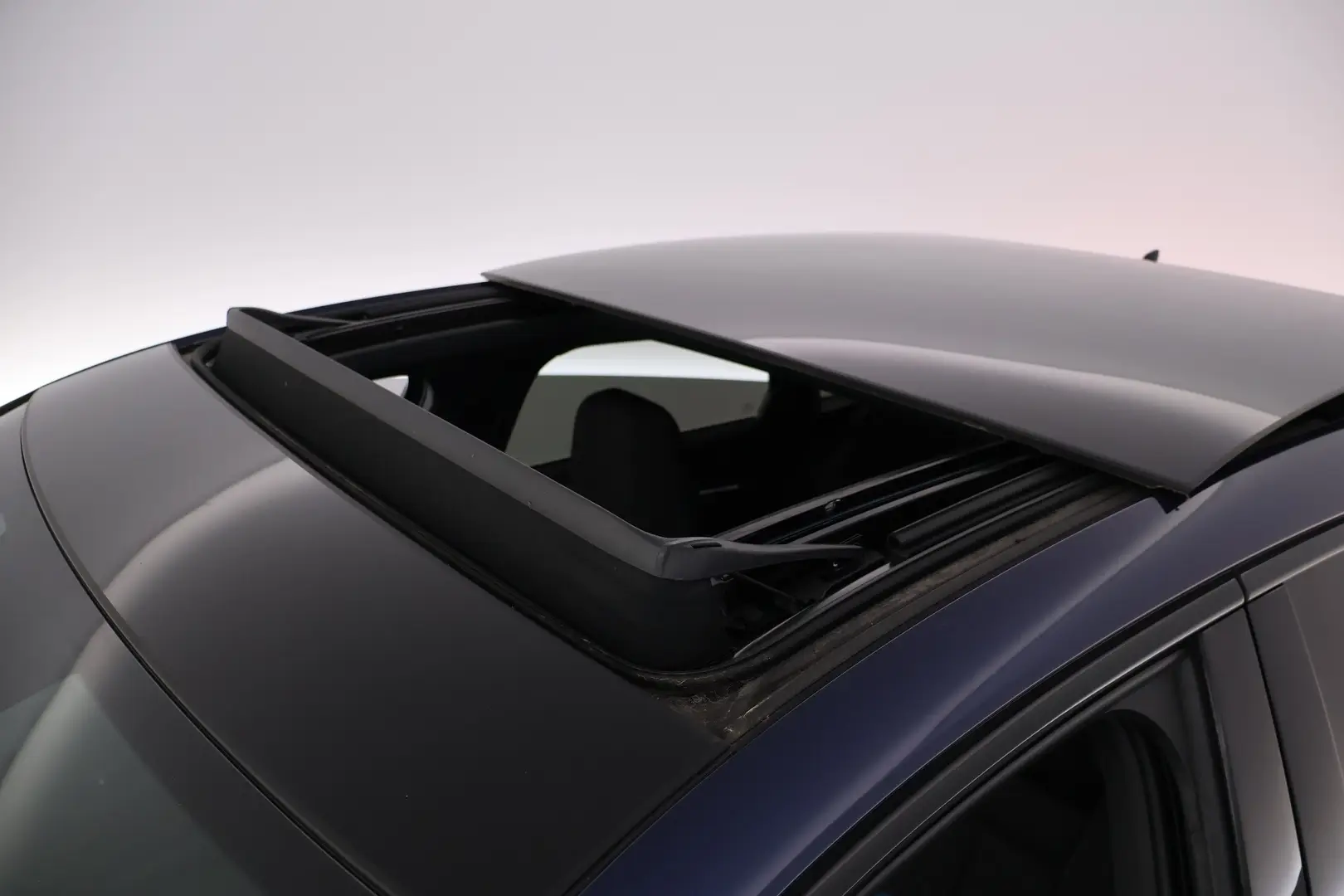 Car Image - 1LomsUUQURUHdsPwGOg7VA