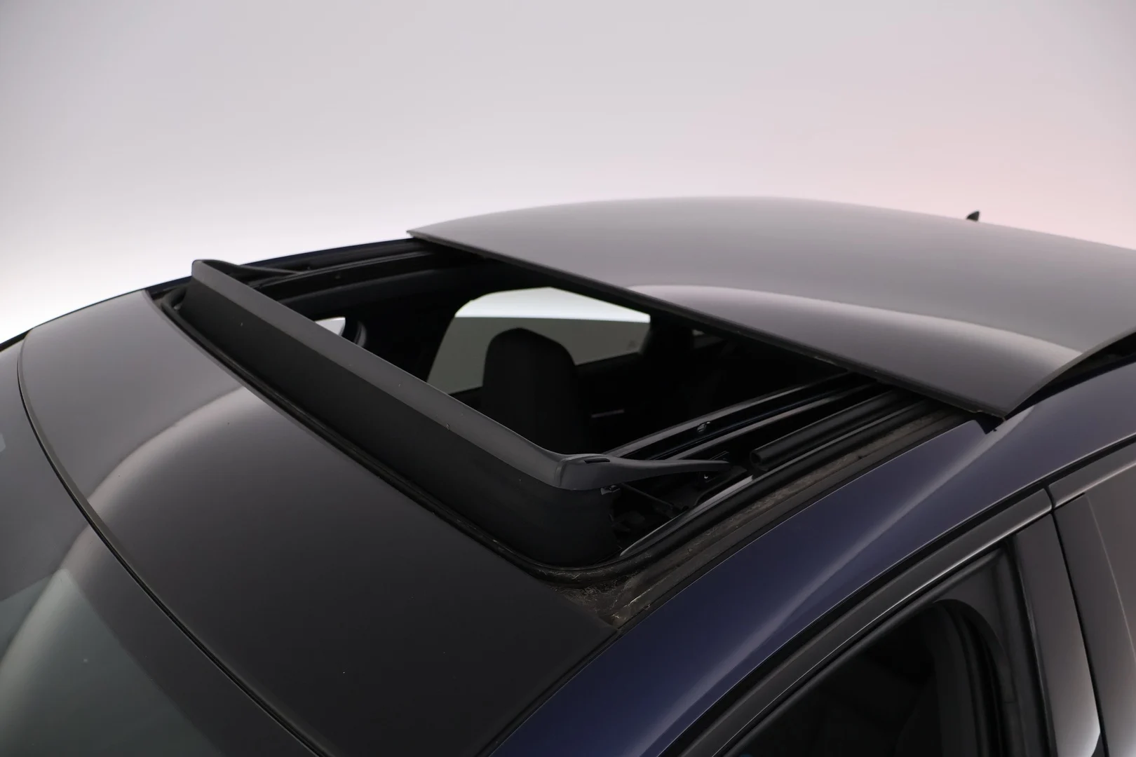 Car Image - 1LomsUUQURUHdsPwGOg7VA