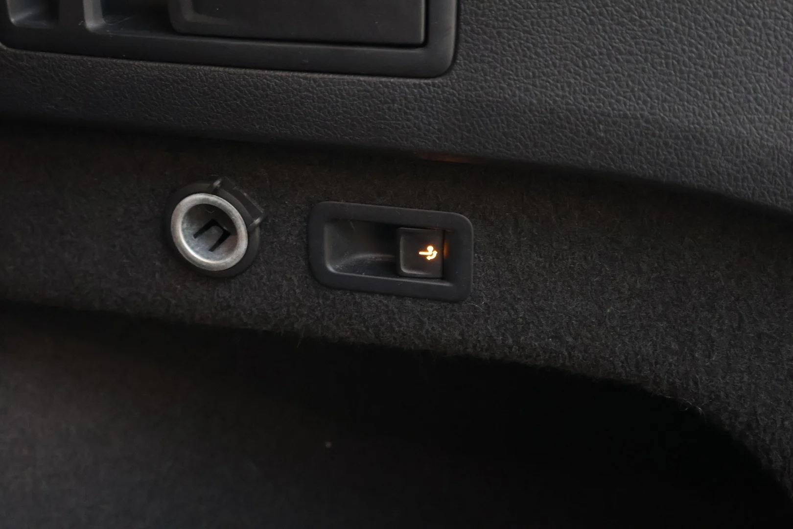 Car Image - 4Fv84qiy65aHX3OS2mg0K3