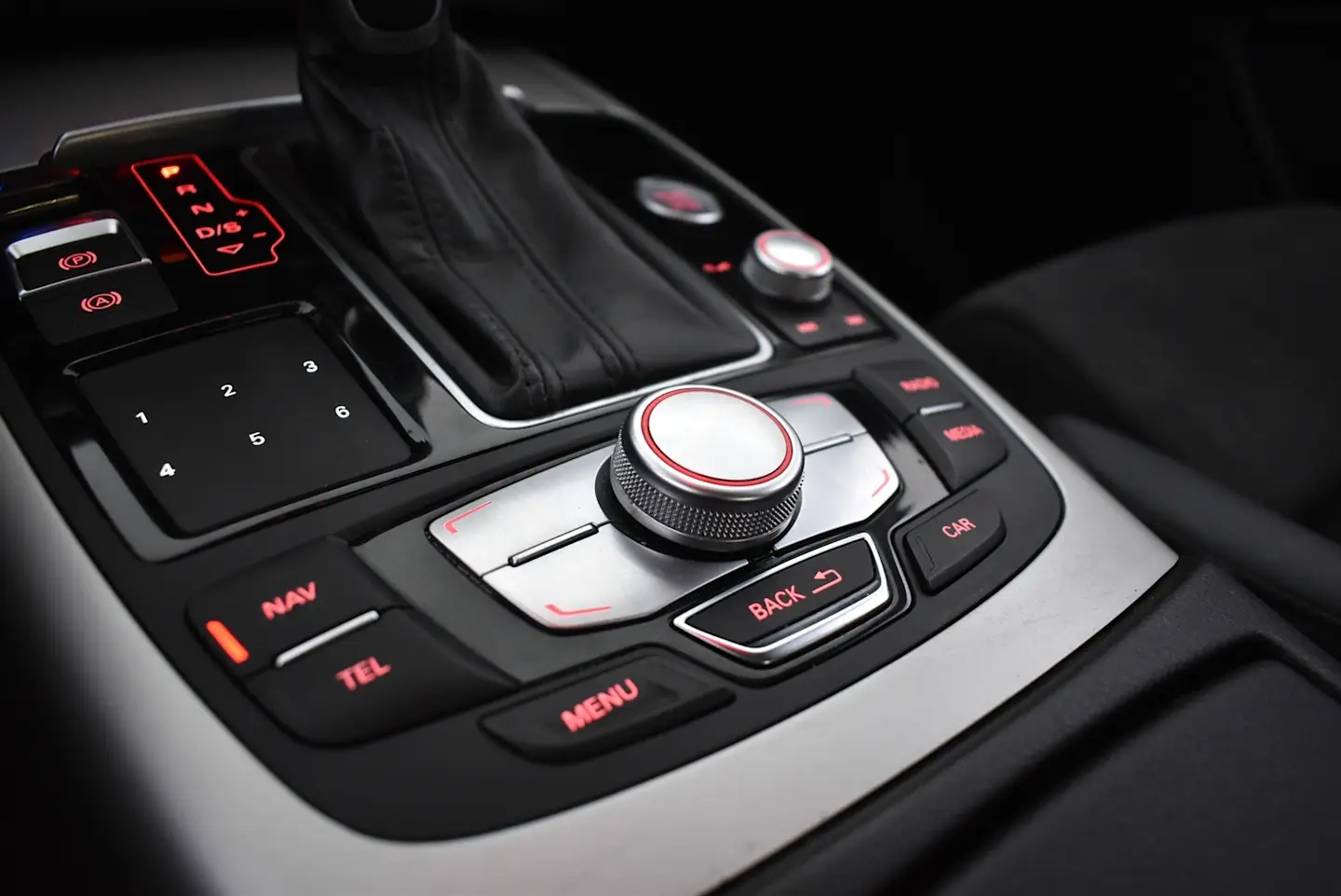 Car Image - 6X2cgM4Edlpp4tOanv3s17