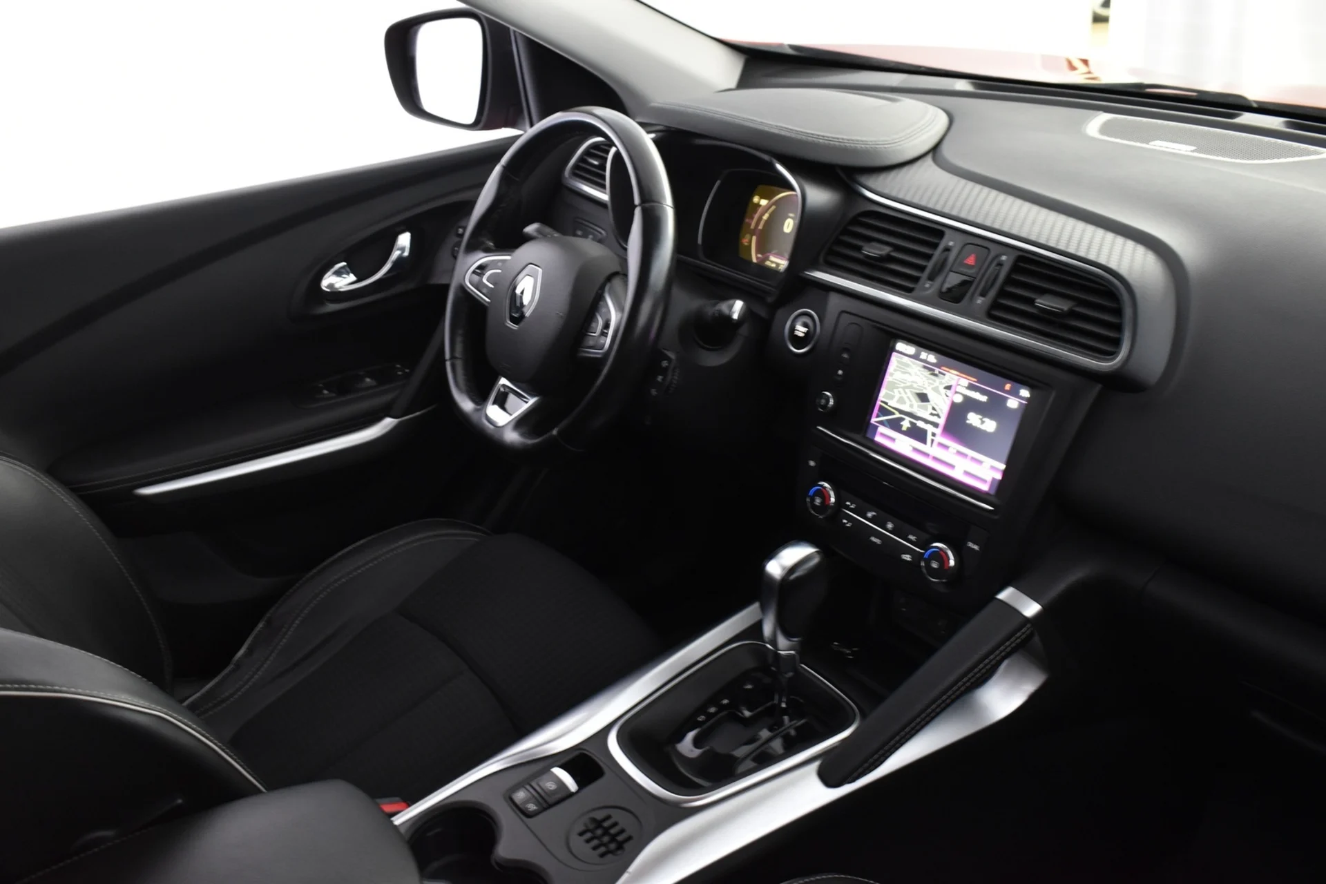 Car Image - 5z6R2mKQ9qMwdR6XVxi52C