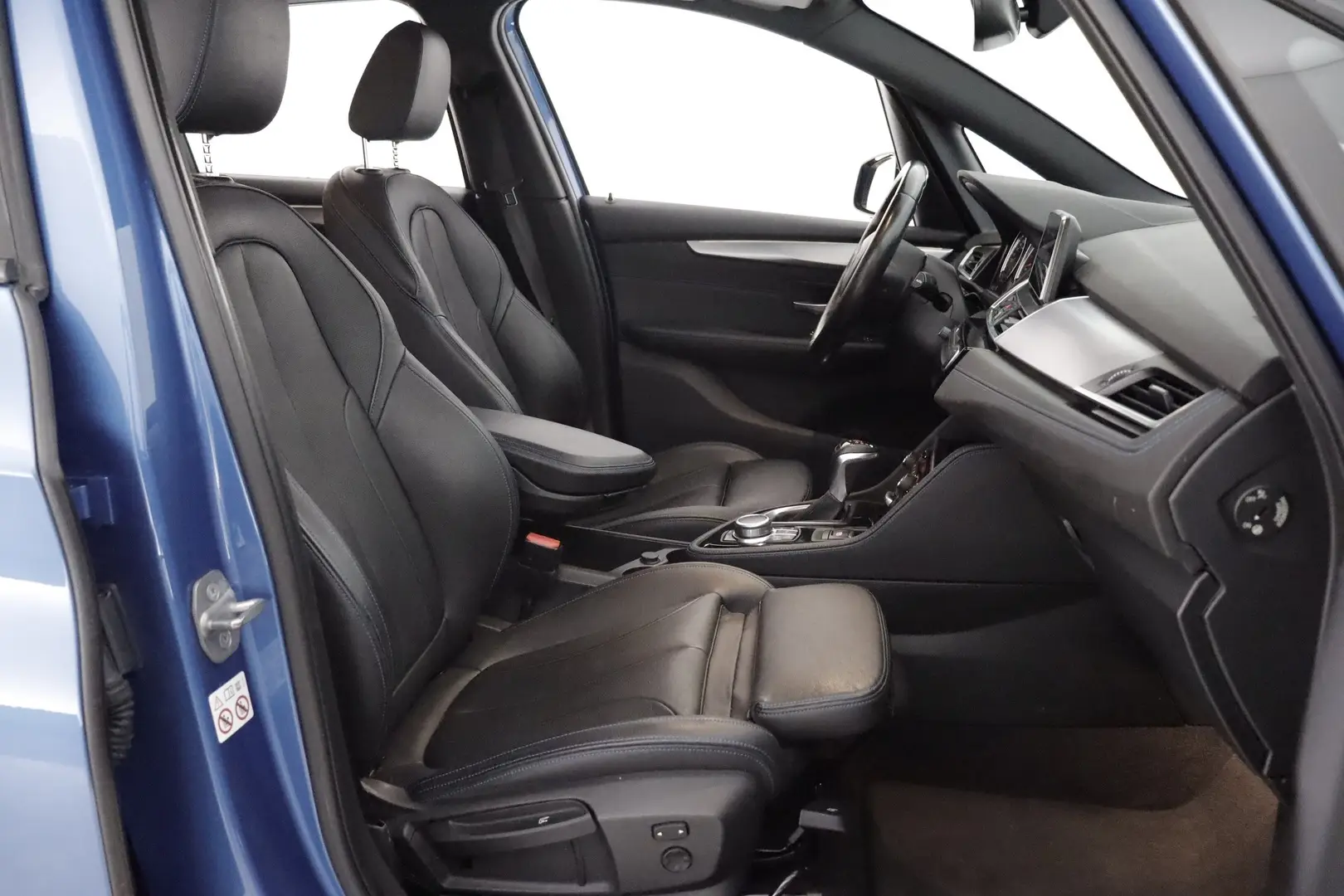 Car Image - 6VKktYSV7ZhGqmeVr3u9y8