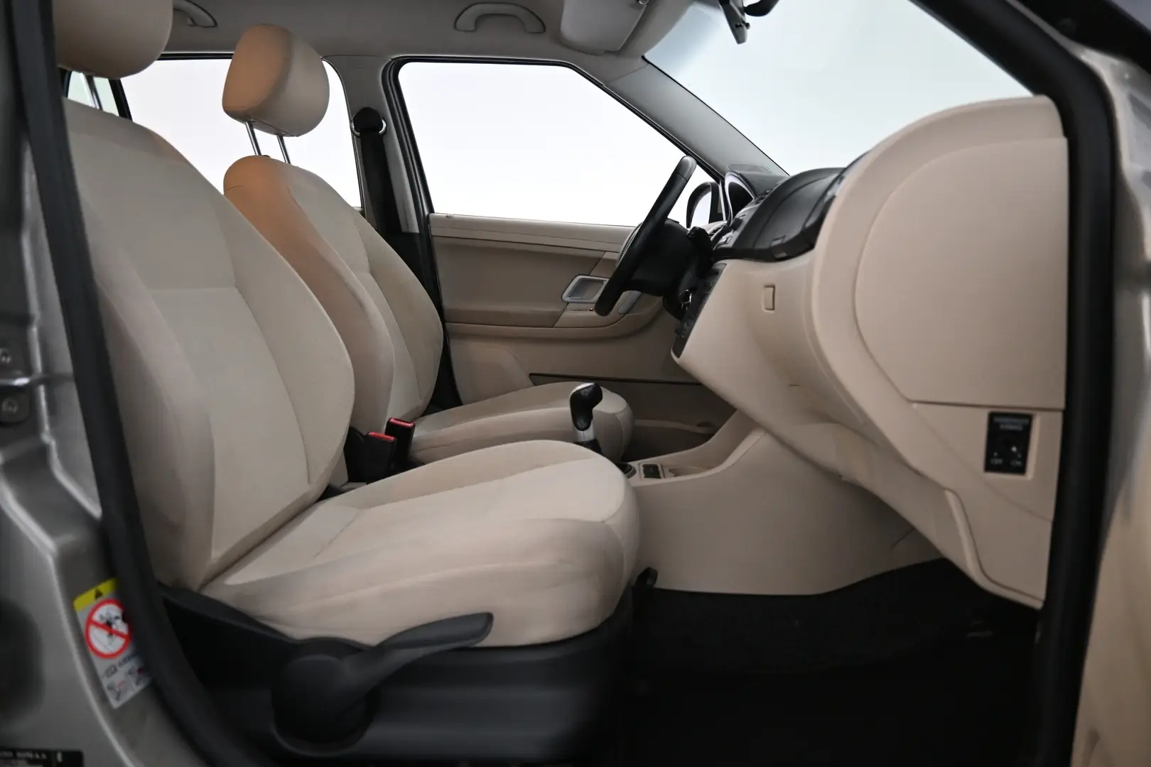 Car Image - 6CzBRh9jLtoqnTnJ8Pdc8V