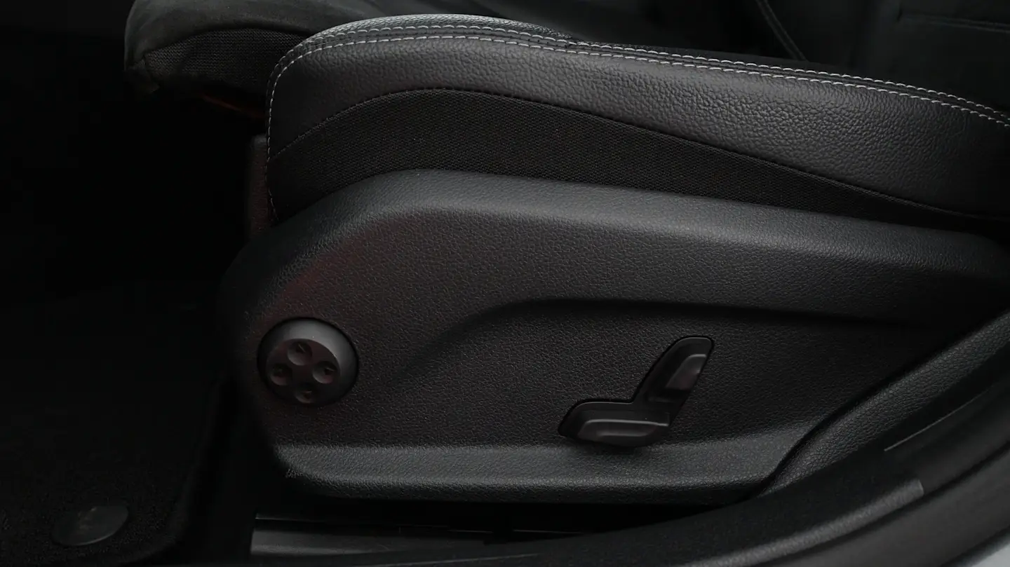 Car Image - 4QGAYJ5HNe3s2j7H2PScSf