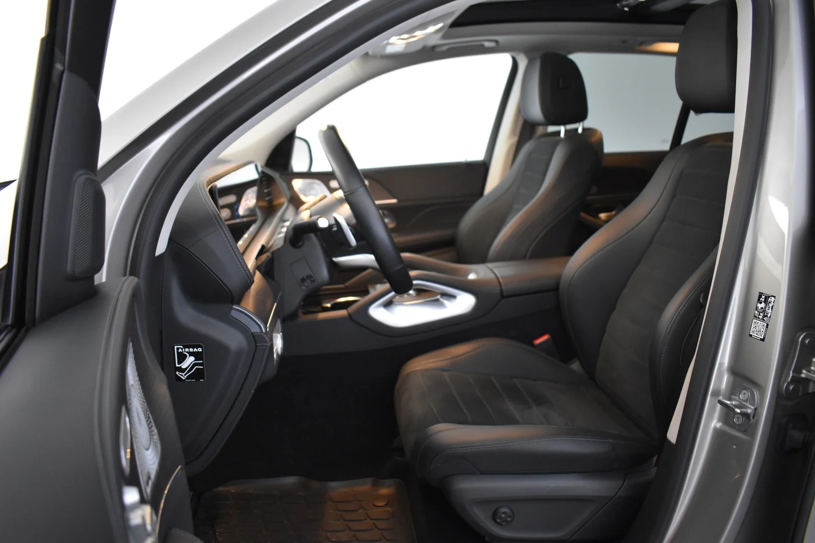 Car Image - OXiKNMPDpvmkc7TQiY8na