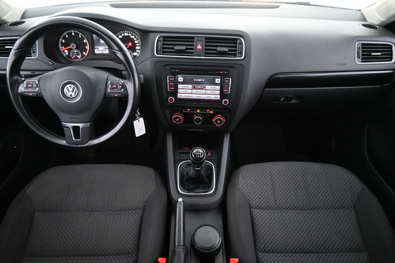 Car Image - 53lsiTqr7sfFz9kvoHIhpb