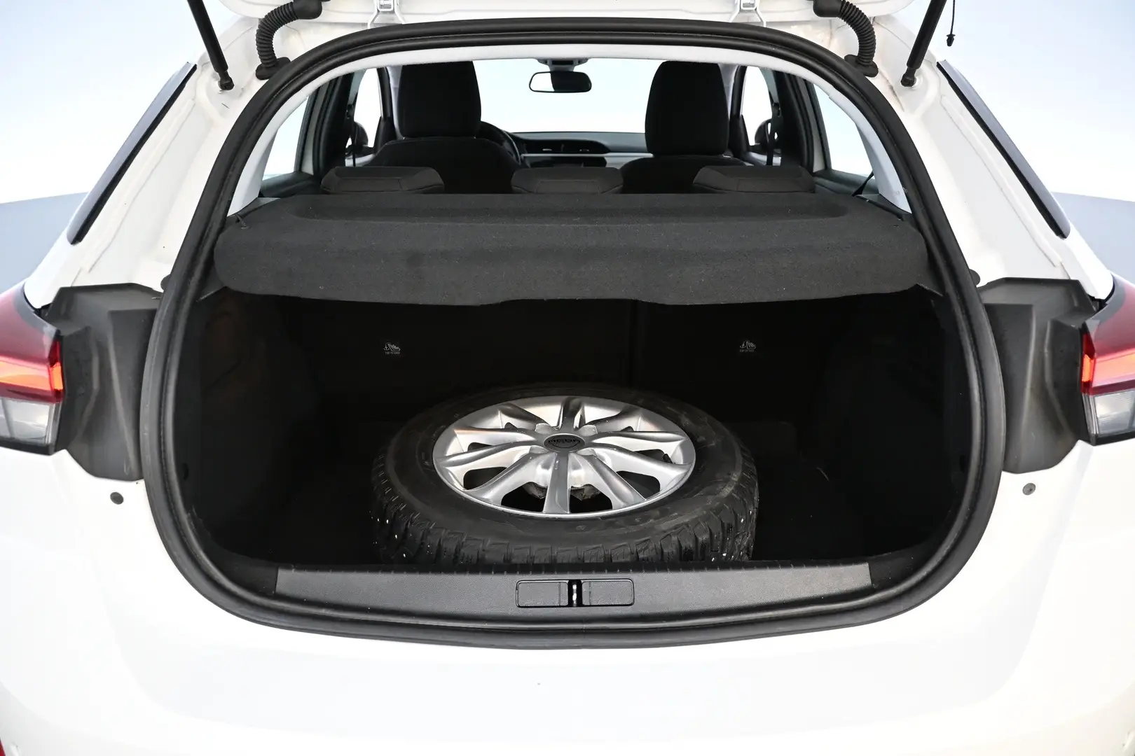 Car Image - 2B50P9udgfhTqeIofz3SJF