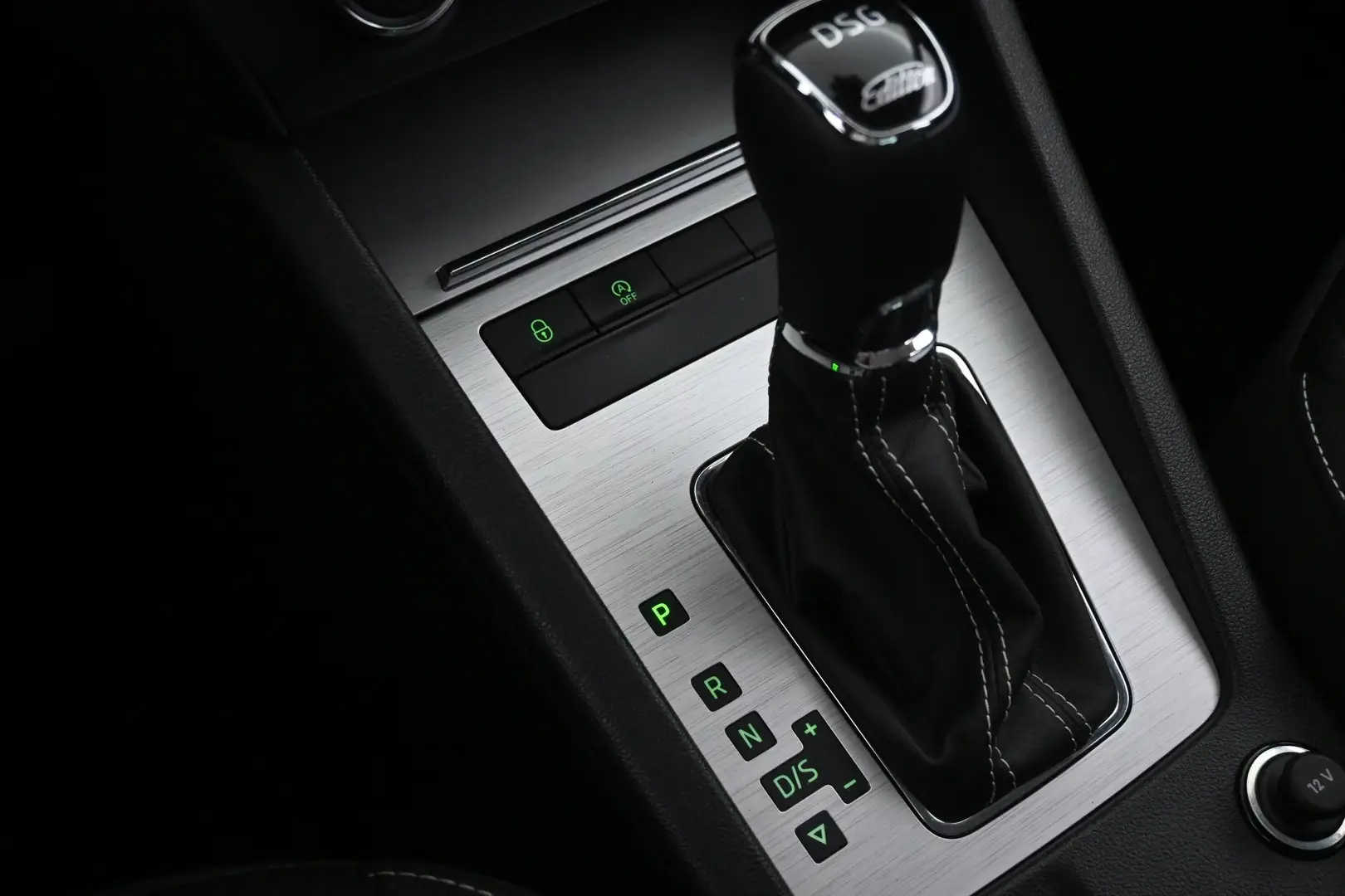 Car Image - 4But6q5vdHrxx0dqfQvisu