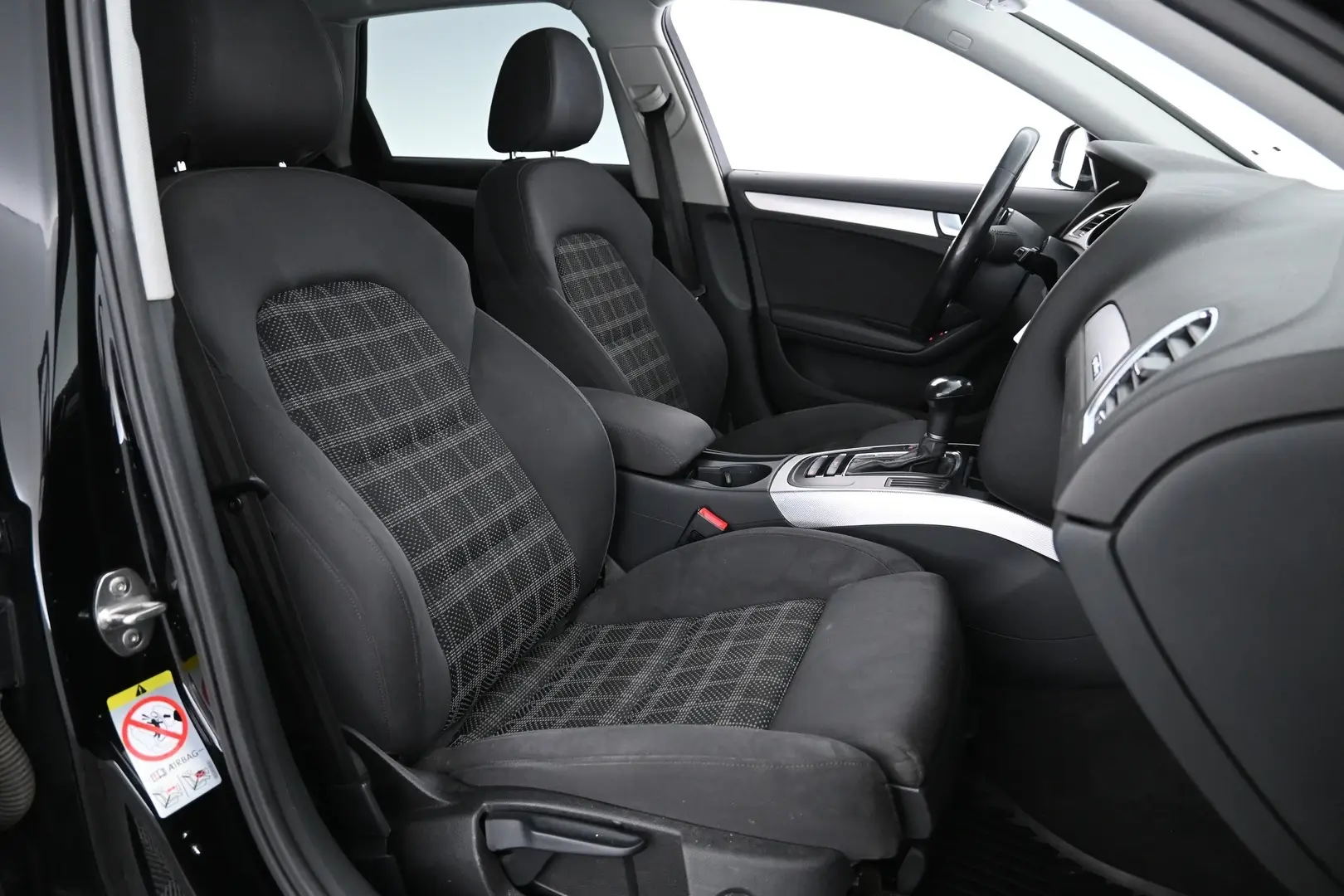 Car Image - 6Quojo29gH4DsfF5qiylfx