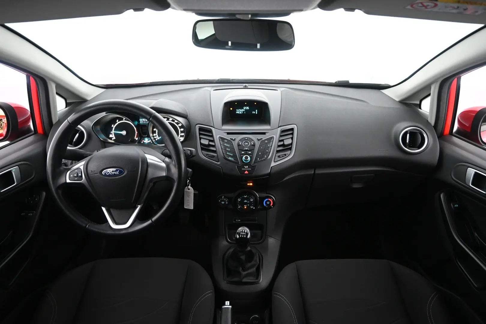 Car Image - 2010BCGeybzqKZFQK4cAA4