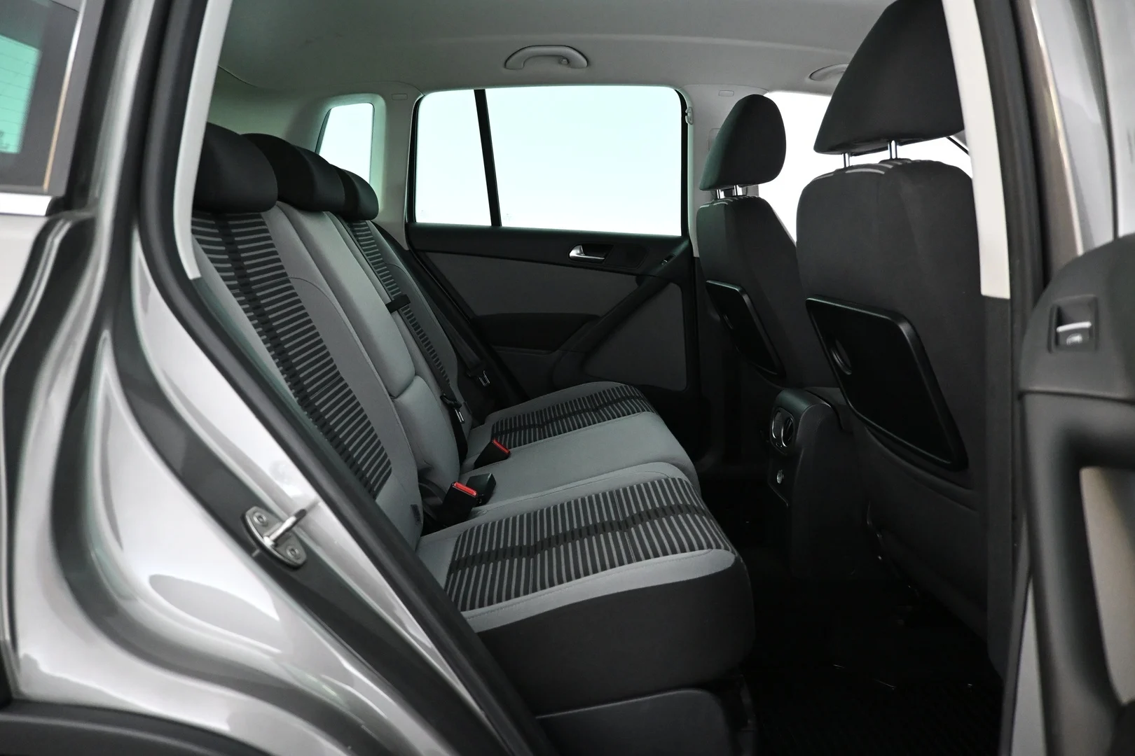 Car Image - 4KEKr0xuxUIpmBJrGd71ip