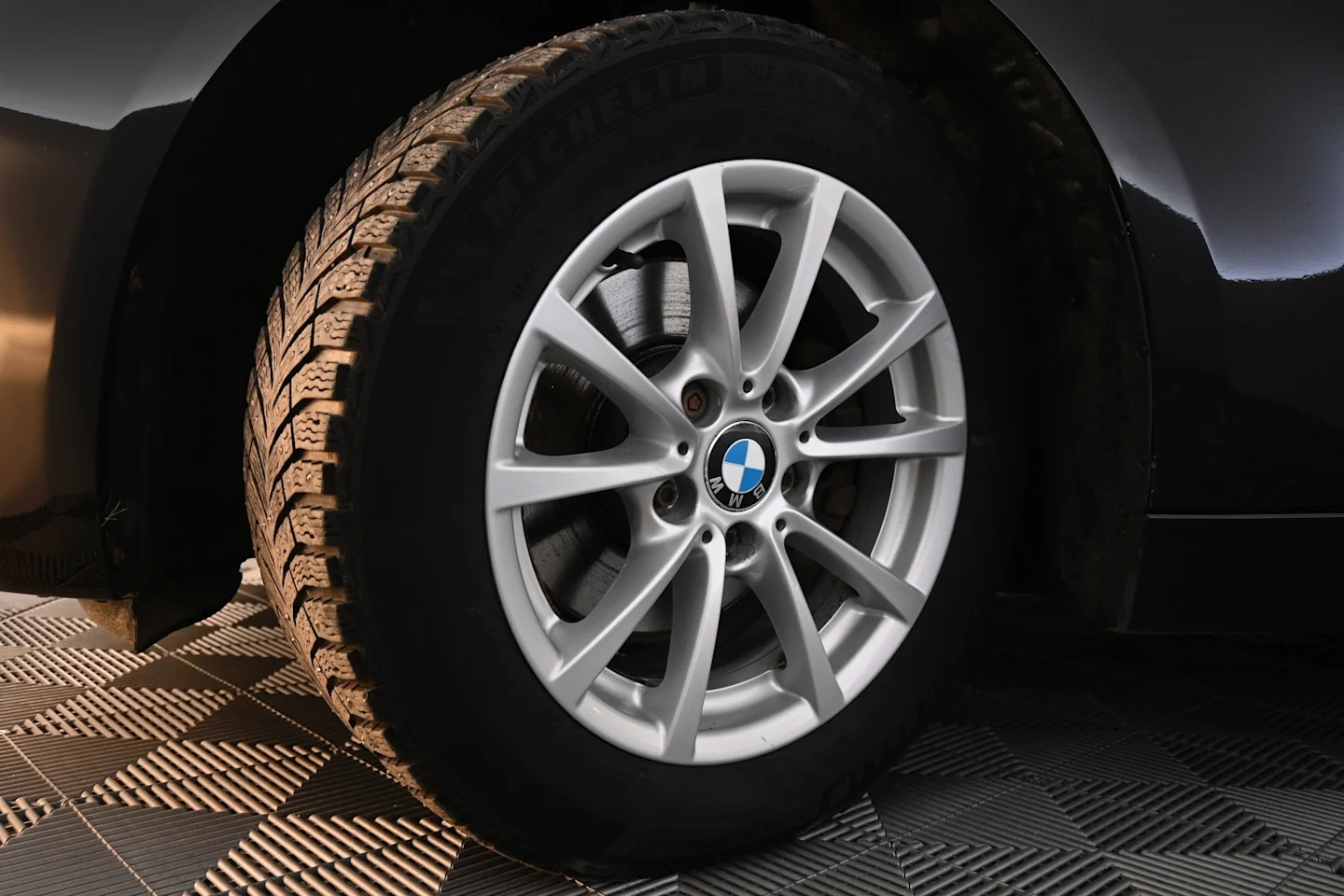 Car Image - 7d59V1HETtWfviYGIotkc2