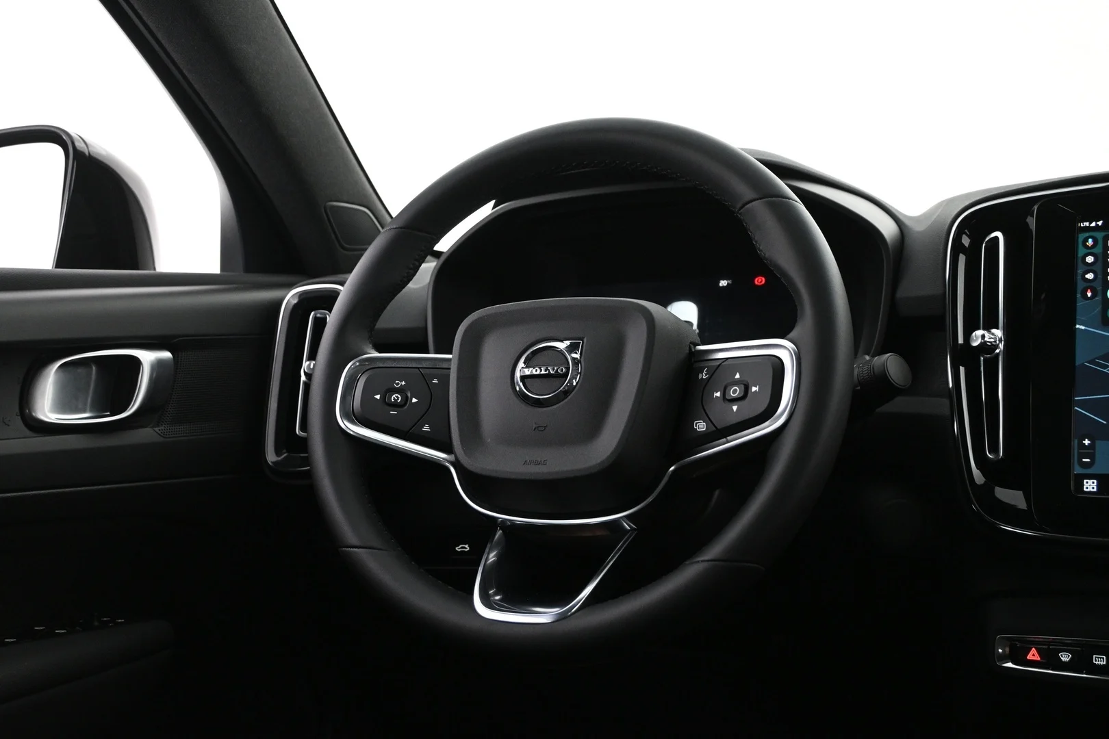 Car Image - 5Trkk5waYZkhUoCrrbdSGx