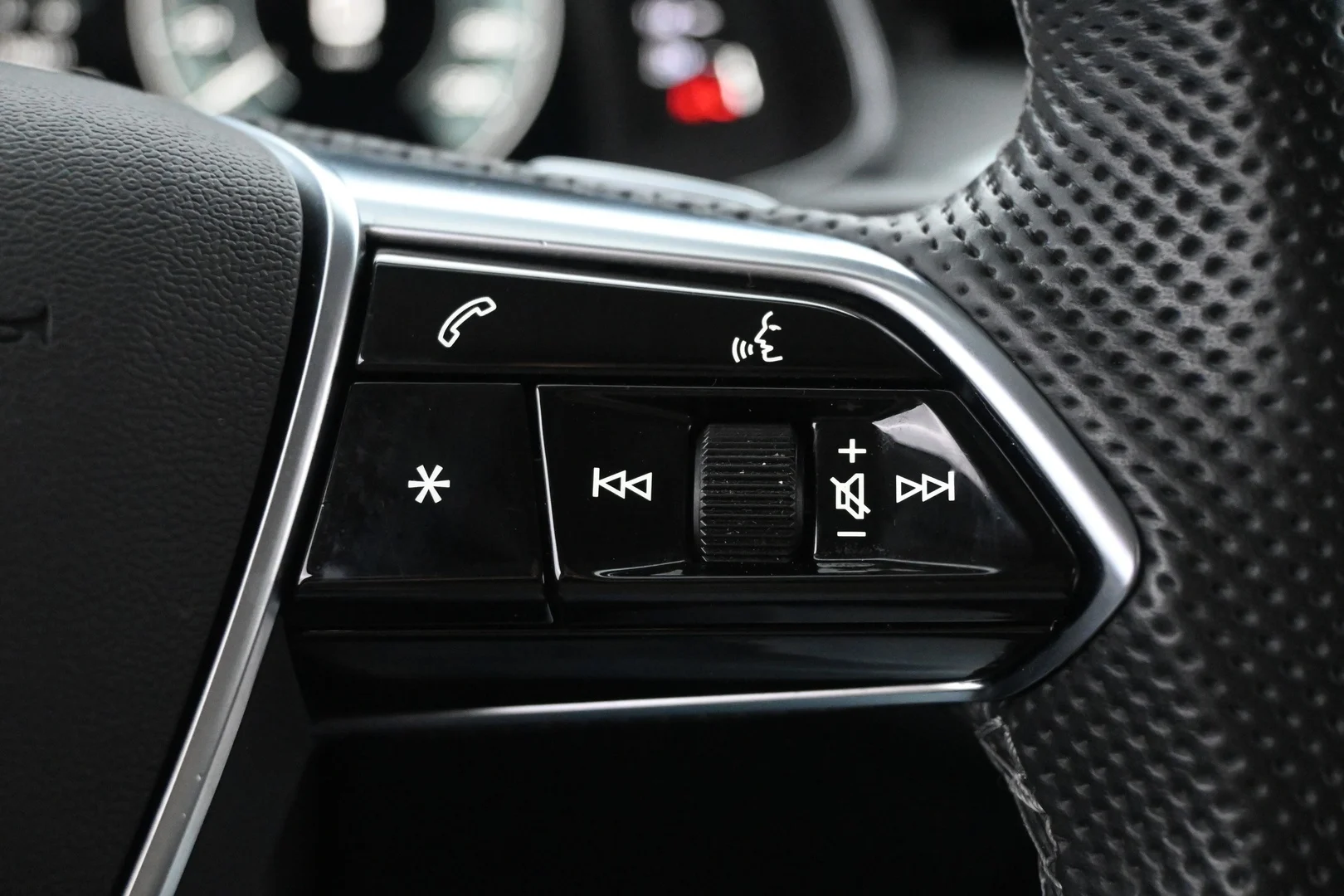 Car Image - 5dgNEpfWmcFOiGPxl0yImg