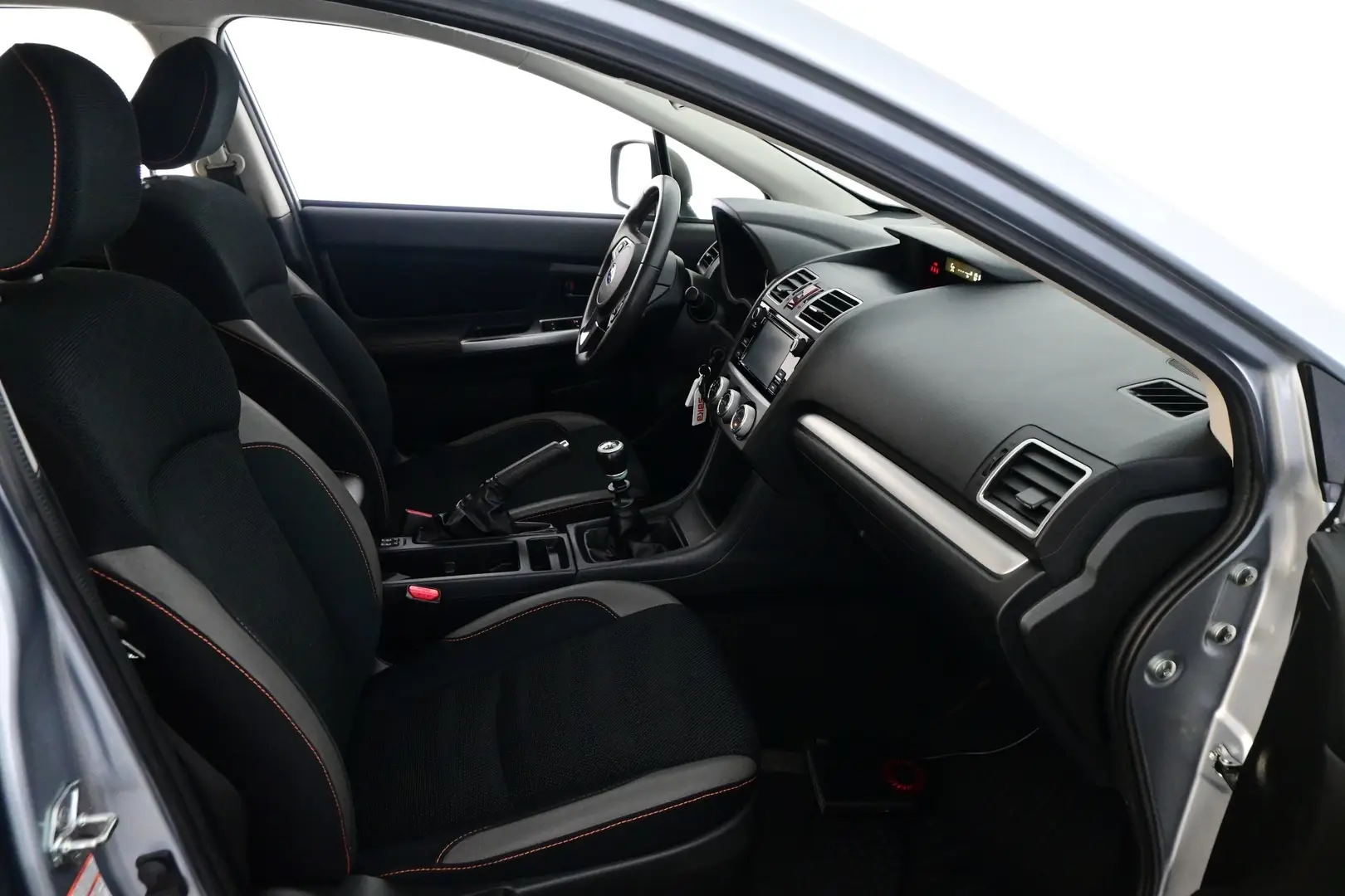 Car Image - 19M2fr5a8EzpOO7DLzUpuu