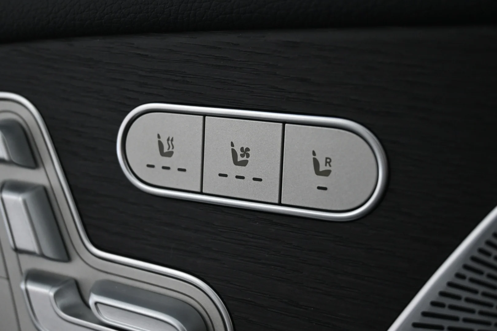 Car Image - 3HtDaynRomIdWp0J8VzfKk