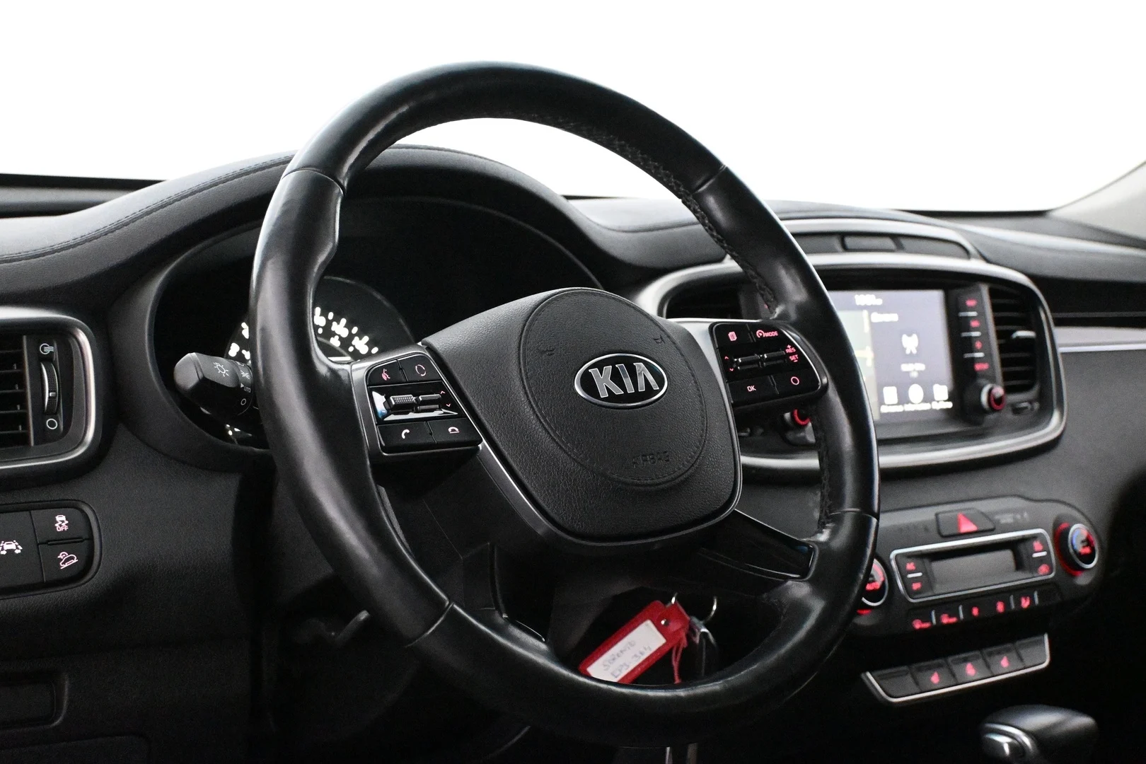 Car Image - 6q16tHMAg9YufhGoFBycTb