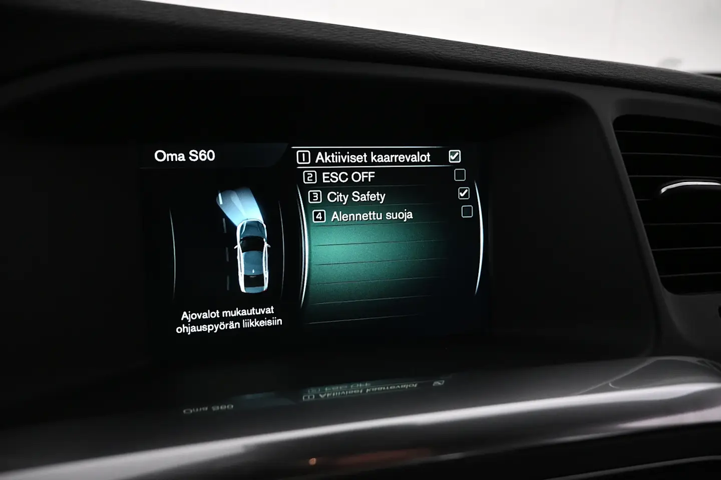 Car Image - S1QJ1eClYeA9gO94N4FMJ