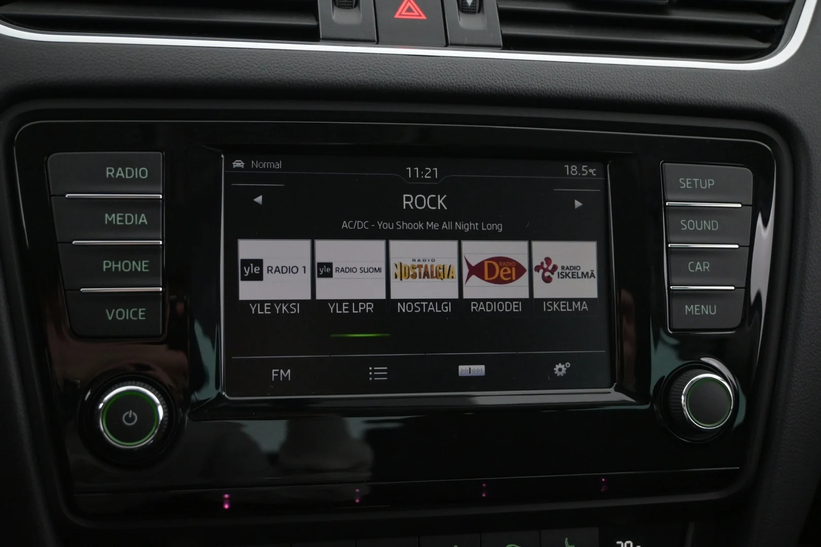 Car Image - 1rSiDcLSTNHVlCr4YYGnd0